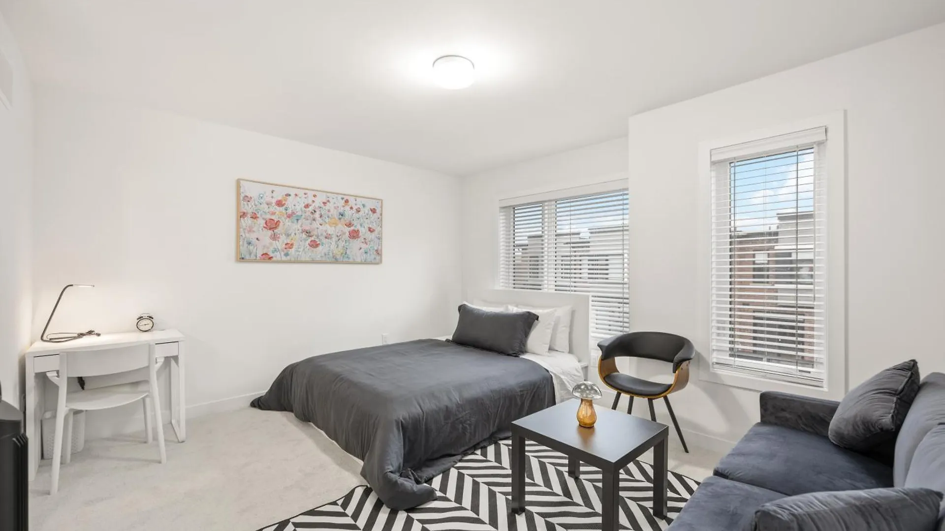 Spruce Private Suite With Attached Full Bathroom In Toronto, Canada