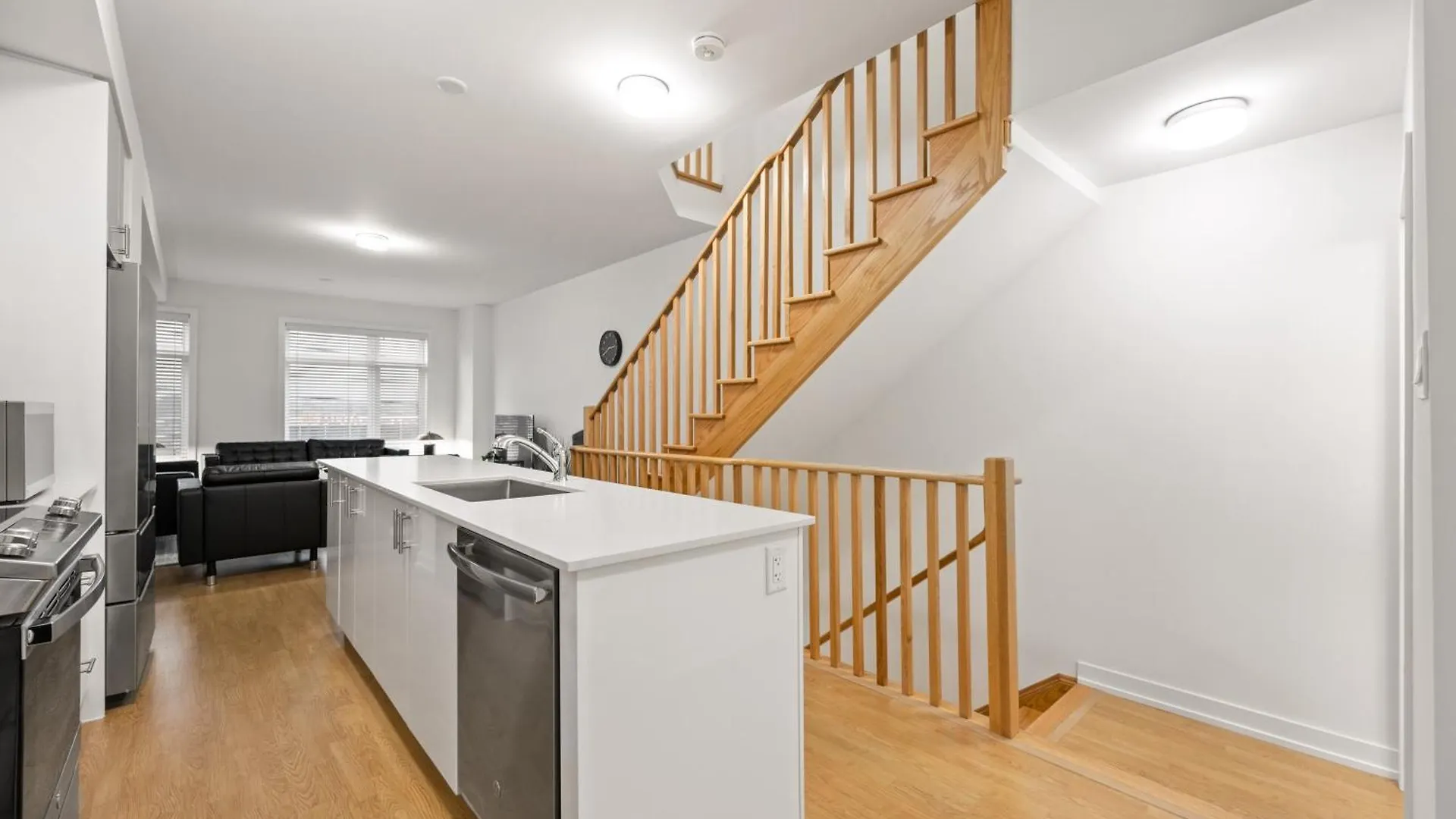 Spruce Private Suite With Attached Full Bathroom In Toronto, Canada Casa de hóspedes